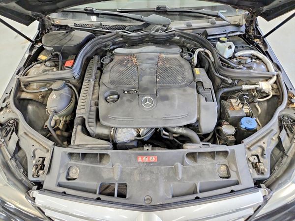 2013 MERCEDES-BENZ C C300 — Engine bay