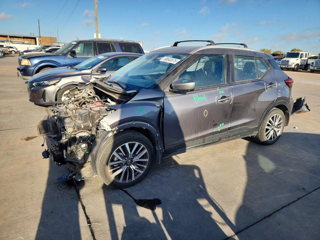 2024 NISSAN KICKS SV