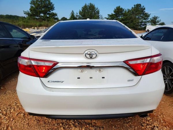 2015 TOYOTA CAMRY — DIRR