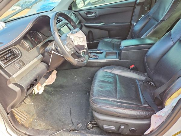 2015 TOYOTA CAMRY — DENT