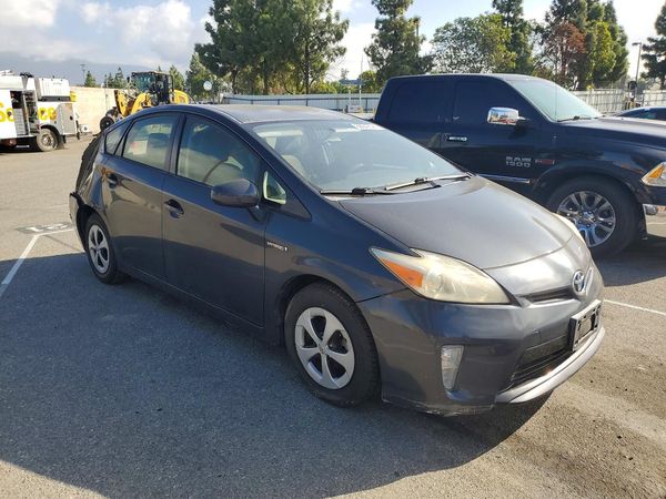 2012 TOYOTA PRIUS — Passenger 3/4