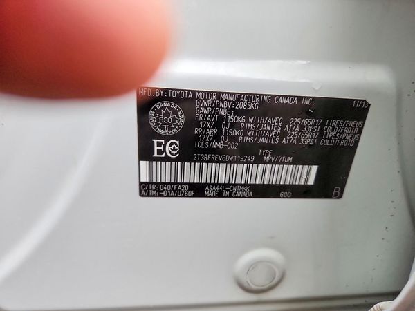 2013 TOYOTA RAV4 Sports — VINS