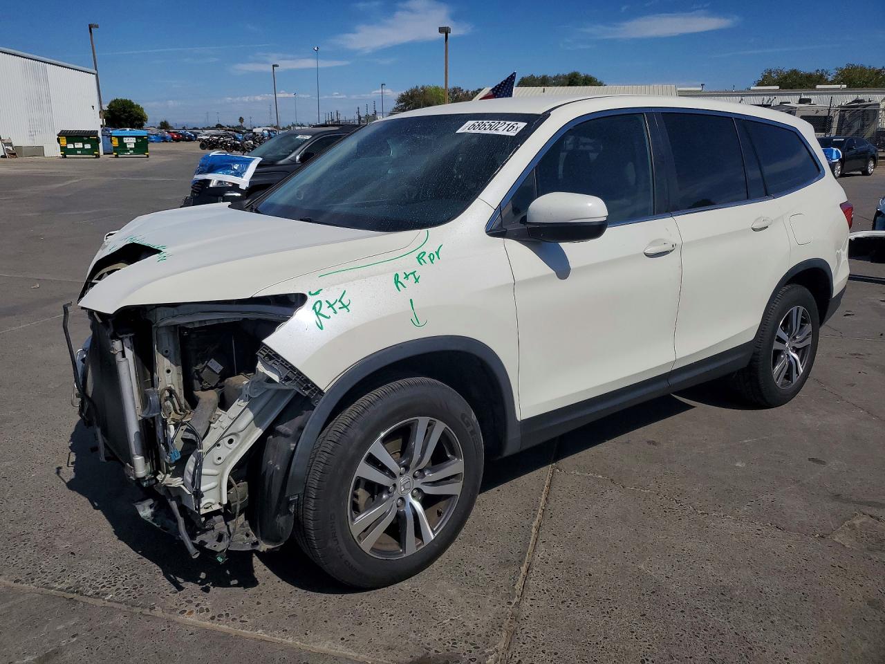 2018 HONDA PILOT EX — Front 3/4