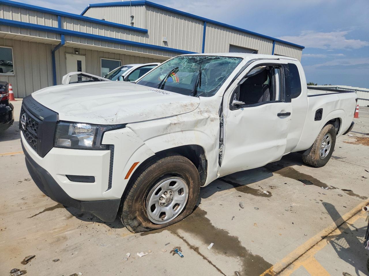 2023 NISSAN FRONTIER