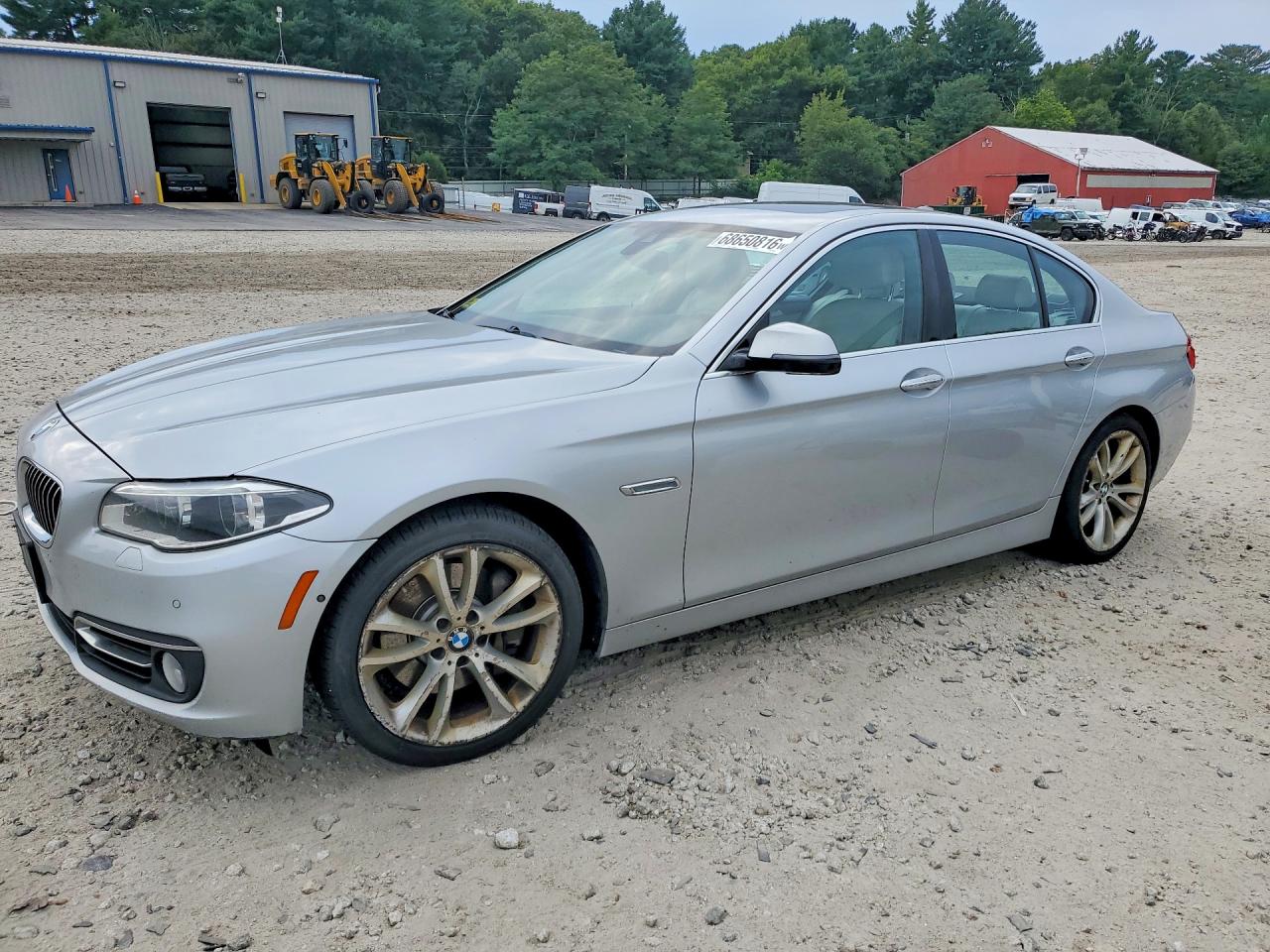 2014 BMW 5 SERIES xDrive — Front 3/4