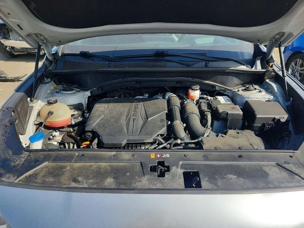 2022 HYUNDAI SANTA FE — Engine bay