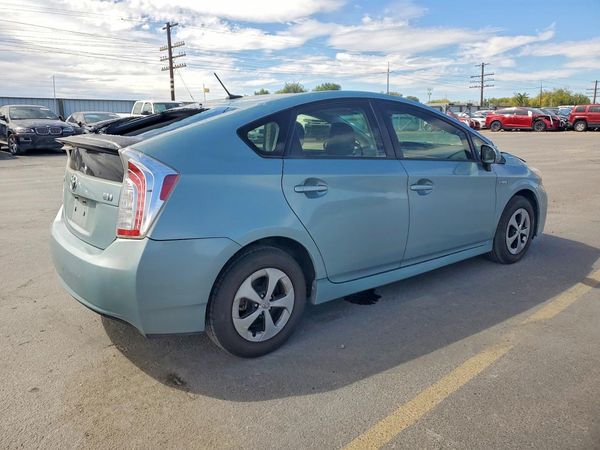 2013 TOYOTA PRIUS