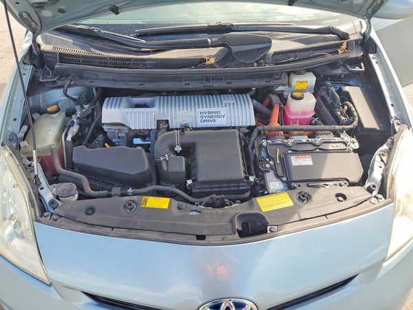 2013 TOYOTA PRIUS