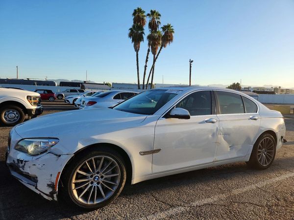 2015 BMW 740