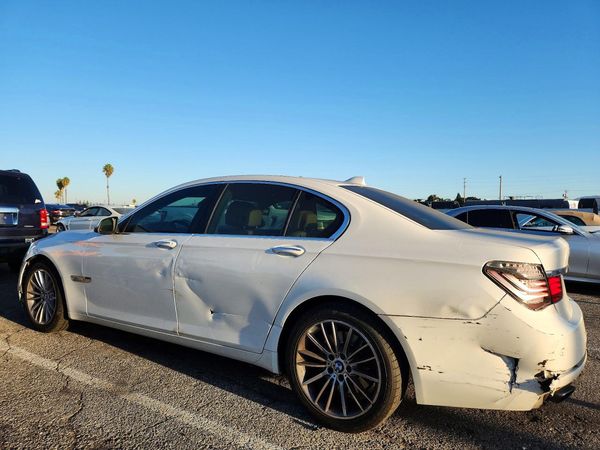 2015 BMW 740