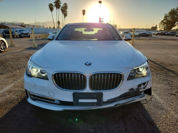 2015 BMW 740
