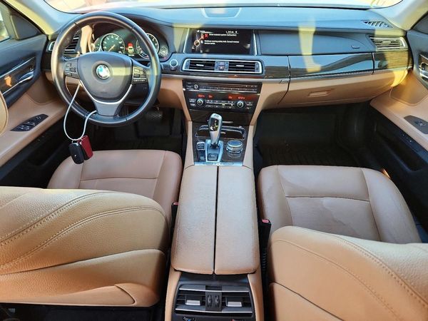 2015 BMW 740