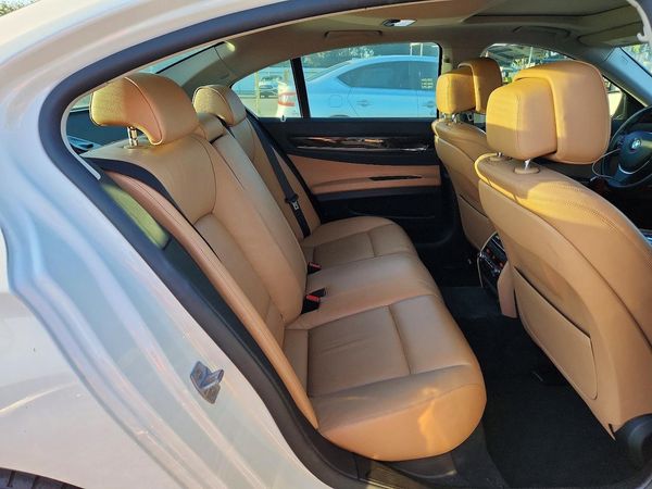 2015 BMW 740