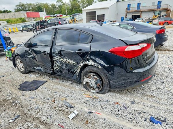 2016 KIA FORTE GL (Middle-Low Grade)