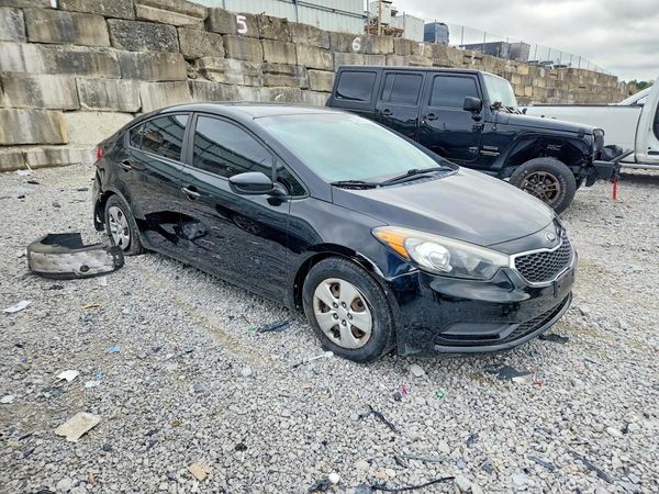 2016 KIA FORTE GL (Middle-Low Grade)