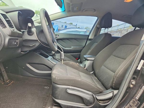 2016 KIA FORTE GL (Middle-Low Grade)