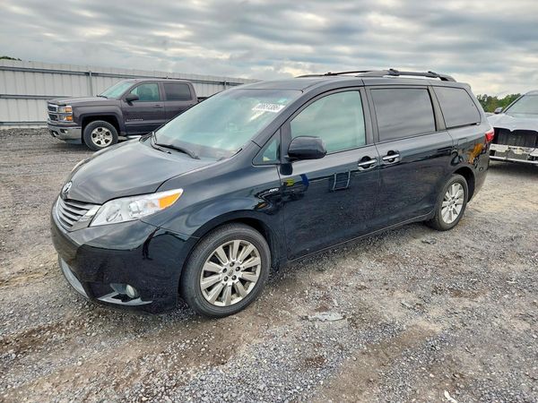 2016 TOYOTA SIENNA