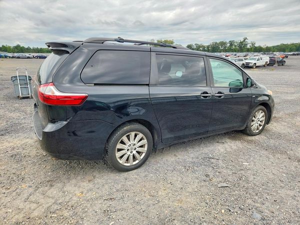 2016 TOYOTA SIENNA