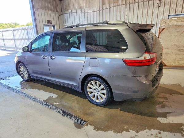 2015 TOYOTA SIENNA