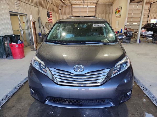 2015 TOYOTA SIENNA