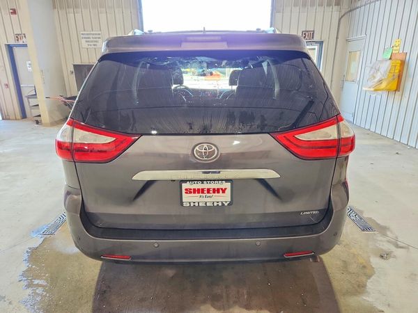 2015 TOYOTA SIENNA