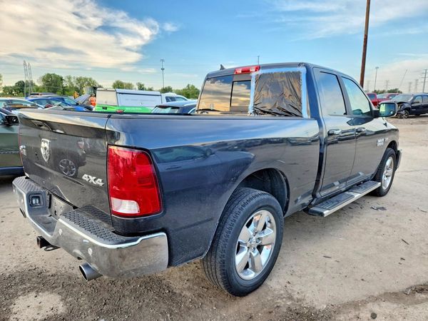 2018 RAM 1500 SLT