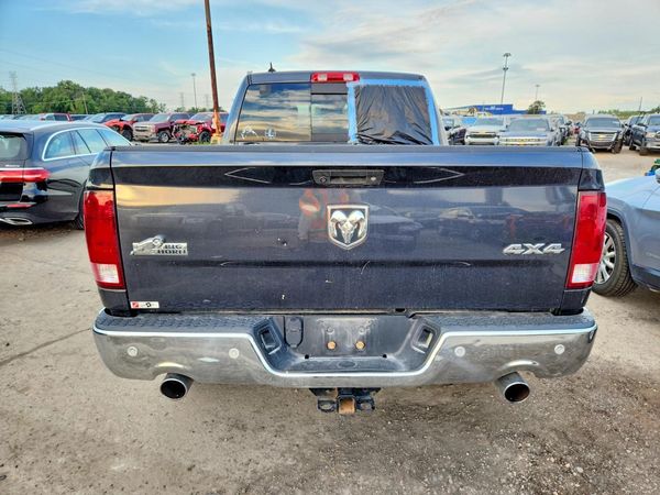 2018 RAM 1500 SLT