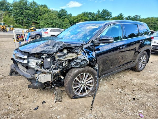 2019 TOYOTA HIGHLANDER SE/XLE — Front 3/4