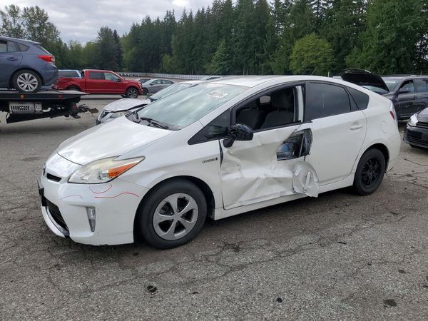 2015 TOYOTA PRIUS