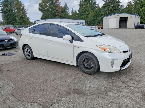 2015 TOYOTA PRIUS