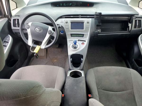 2015 TOYOTA PRIUS