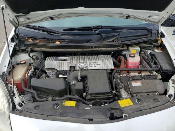 2015 TOYOTA PRIUS