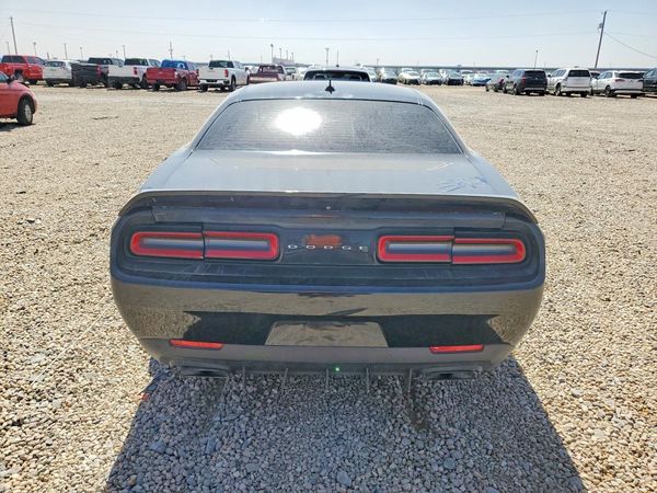 2016 DODGE CHALLENGER SRT HELLCAT