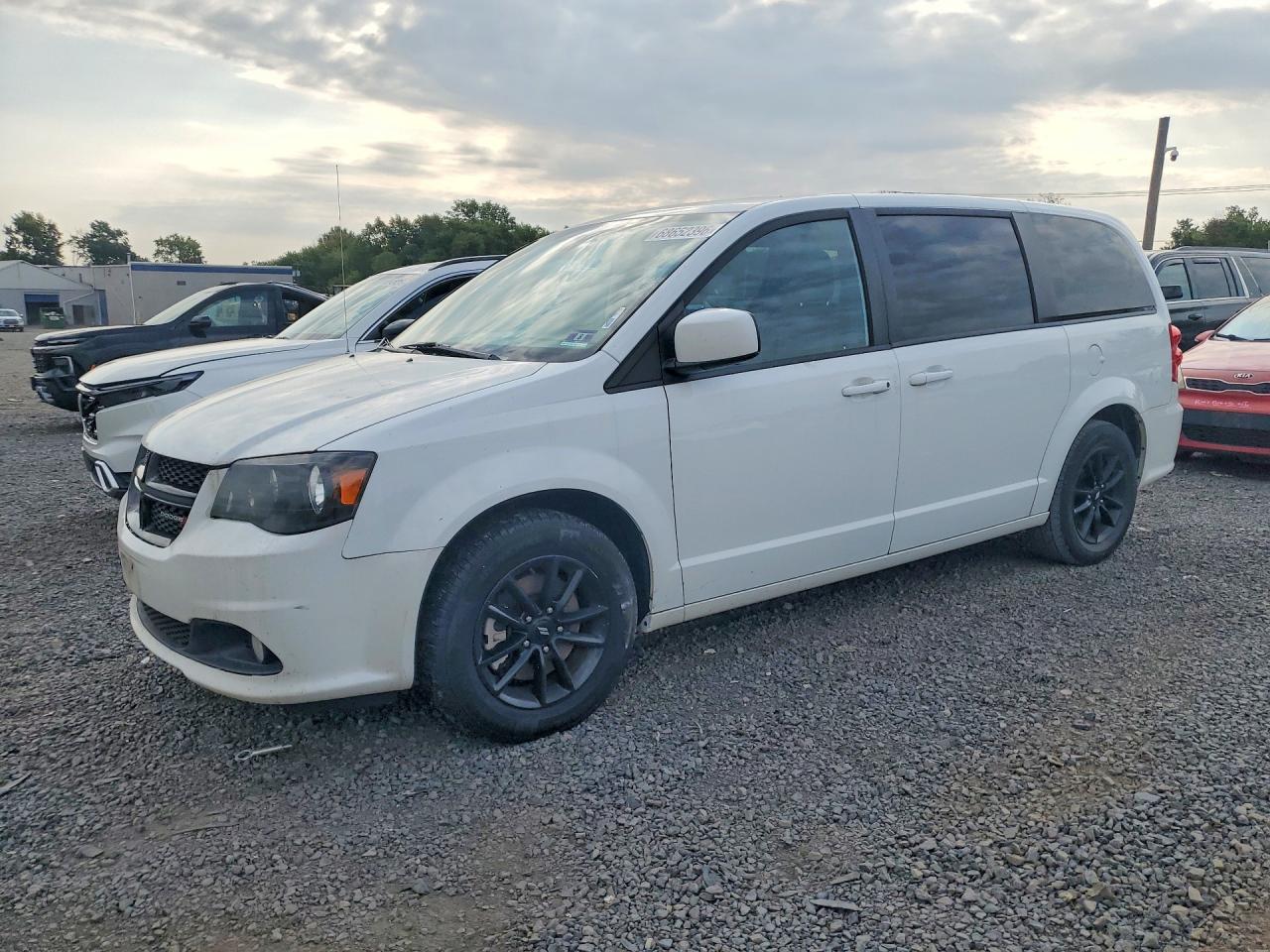 2019 DODGE GRAND CARAVAN — Front 3/4