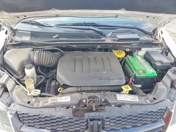 2019 DODGE GRAND CARAVAN — Engine bay