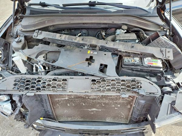 2019 HYUNDAI SANTA FE — Engine bay