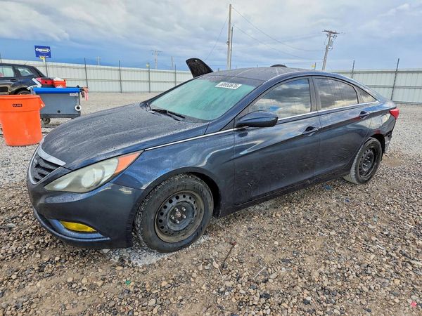 2012 HYUNDAI SONATA — Front 3/4