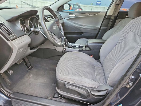 2012 HYUNDAI SONATA — DENT