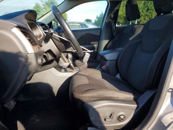 2016 JEEP CHEROKEE Latitude/Longitude/North — DENT