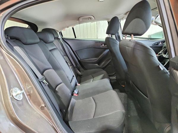 2015 MAZDA 3 Touring/GS