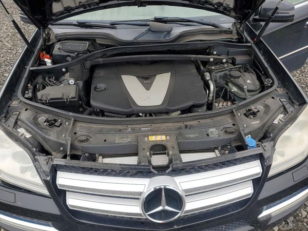 2012 MERCEDES-BENZ GL GL350 BLUETEC 4-MATIC — Engine bay