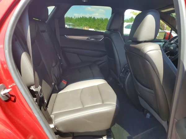 2021 CADILLAC XT5 Luxury