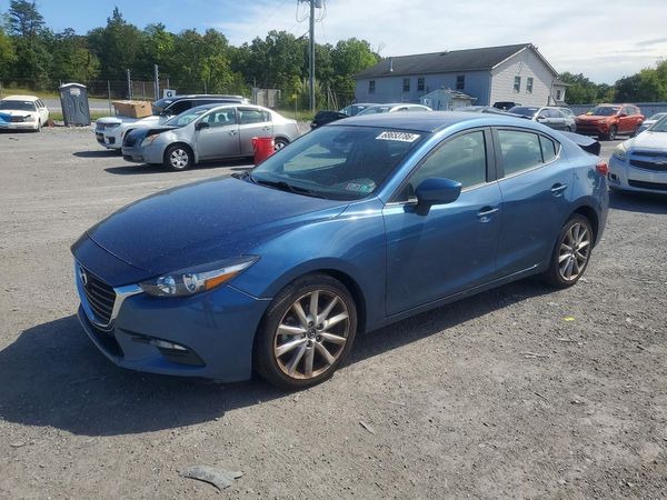 2017 MAZDA 3
