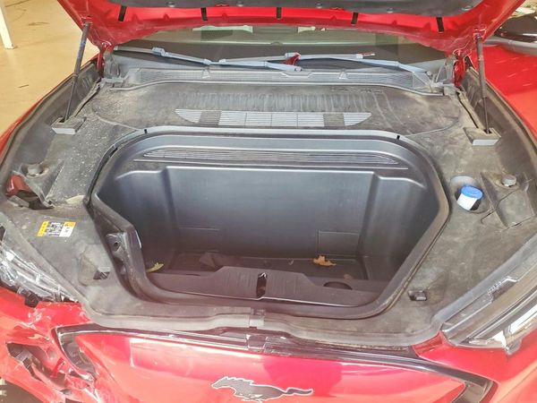 2021 FORD MUSTANG Premium — Engine bay