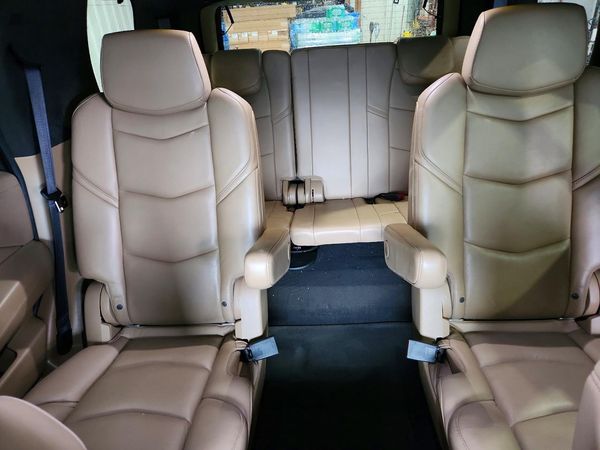 2018 CADILLAC ESCALADE
