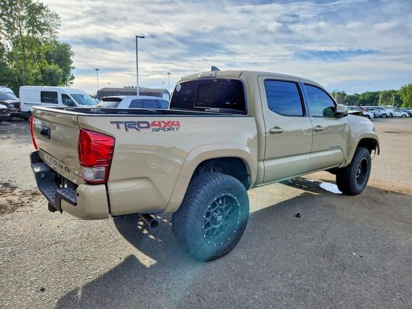 2017 TOYOTA TACOMA