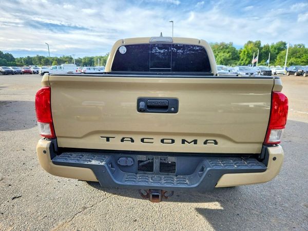2017 TOYOTA TACOMA