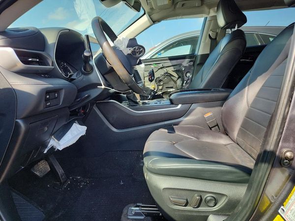2024 TOYOTA HIGHLANDER — DENT