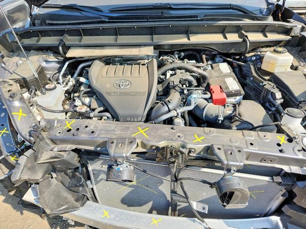 2024 TOYOTA HIGHLANDER — Engine bay