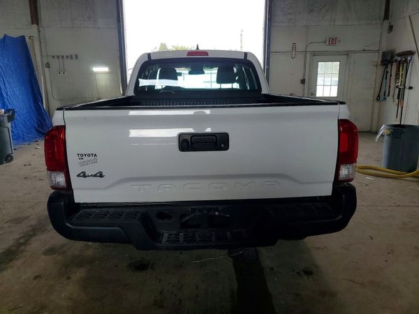 2017 TOYOTA TACOMA SR/SR5